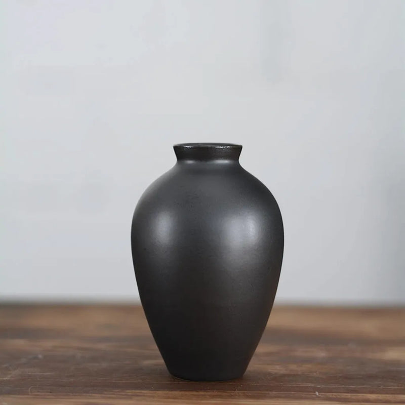 Black Ceramic Dry Flower